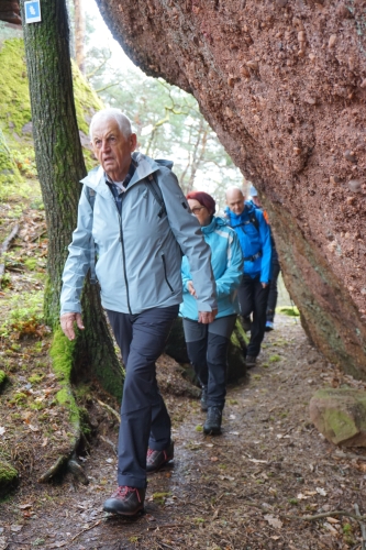 Durch das Felsentor am Rothenberg