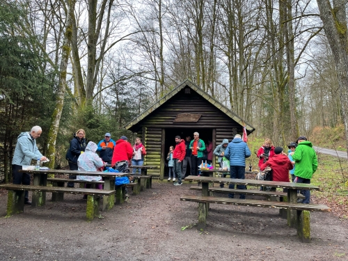 ... wir sind am Rastplatz Rodalbtal-Hütte angekommen